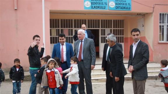 İl Milli Eğitim Müdürümüz Kurtalan İlçemize Bağlı Köy Okullarını Ziyaret Etti.