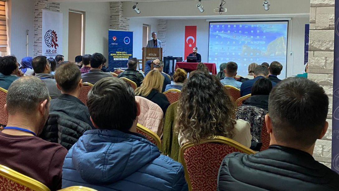 Bitlis İlinde Düzenlenen TÜBİTAK 2204  A/B Çalıştayı 21 Öğretmenimizin Katılımıyla Gerçekleştirildi.