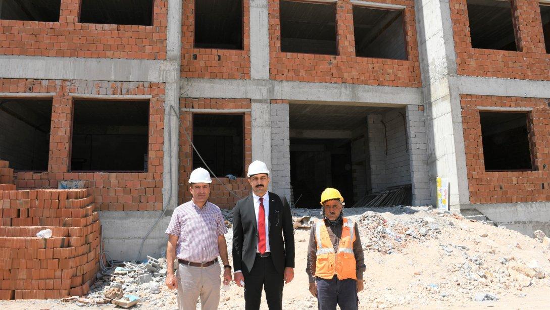 Vali Yardımcısı Sn. Samet ÖZTÜRK İnşaatı Devam Eden Eşref Bitlis Ortaokulunda İncelemelerde Bulundu...